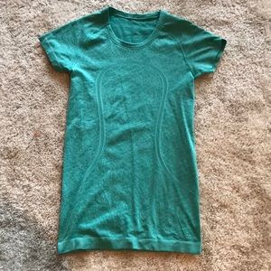 Lululemon run swiftly tee